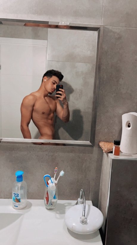 Nacktes geleaktes OnlyFans-Foto von Orr Krowitz