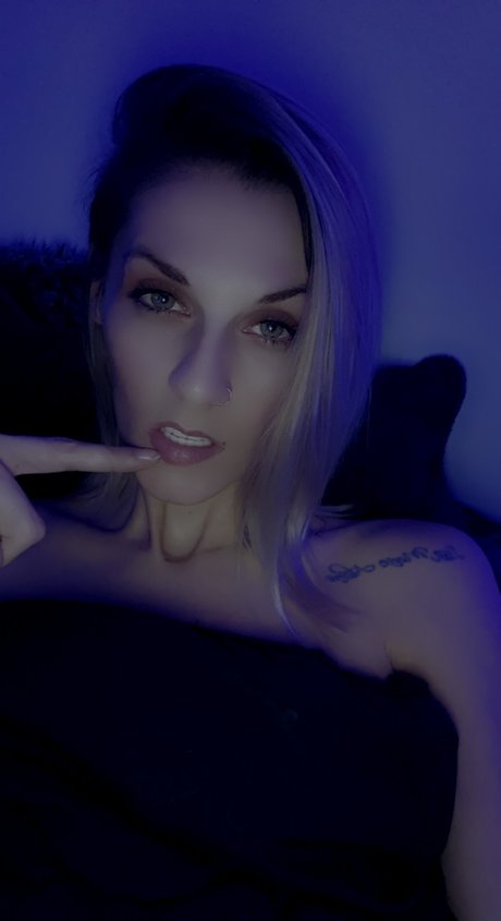 Nacktes geleaktes OnlyFans-Foto von Harley Monet