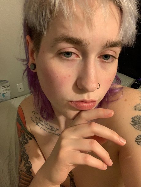 Nacktes geleaktes OnlyFans-Foto von Justine