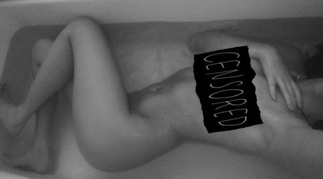 Nacktes geleaktes OnlyFans-Foto von Asia