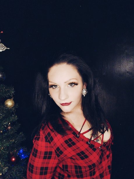 Nacktes geleaktes OnlyFans-Foto von Snowfall