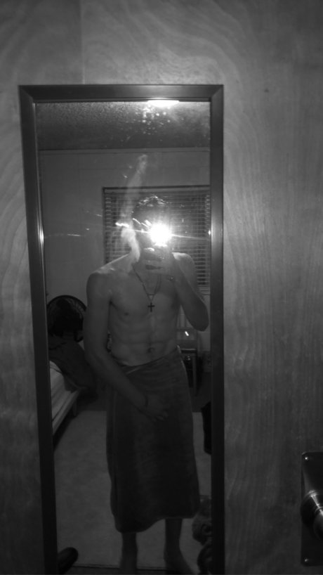 Nacktes geleaktes OnlyFans-Foto von Papa J