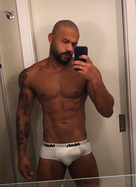 Nacktes geleaktes OnlyFans-Foto von Malvado