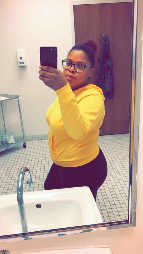 Nacktes geleaktes OnlyFans-Foto von London Brown