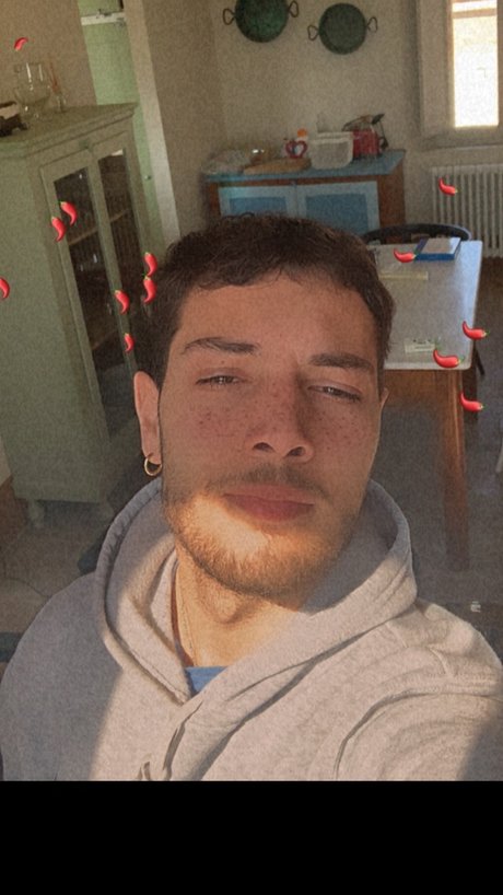 Nacktes geleaktes OnlyFans-Foto von Filippo Mariucci