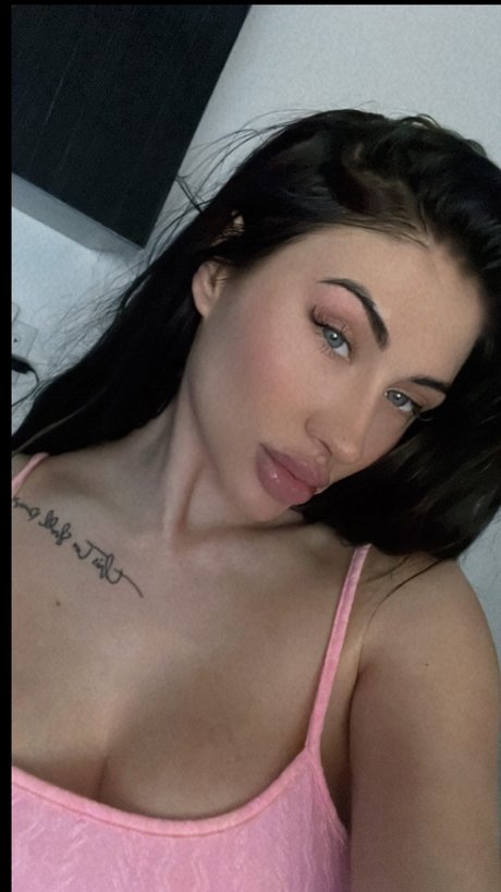 Nacktes geleaktes OnlyFans-Foto von Golden Bunny