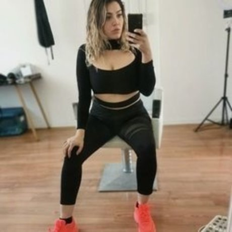 Nacktes geleaktes OnlyFans-Foto von Lucyestrelladelamancer