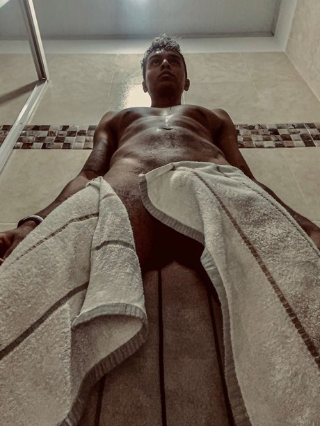 Nacktes geleaktes OnlyFans-Foto von Mauricio Grueso