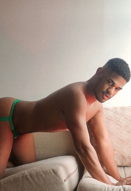 Nacktes geleaktes OnlyFans-Foto von Jaden Tyler