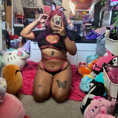 Nacktes geleaktes OnlyFans-Foto von Omg Kitty 