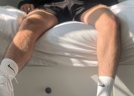 Nacktes geleaktes OnlyFans-Foto von Ollie Taylor