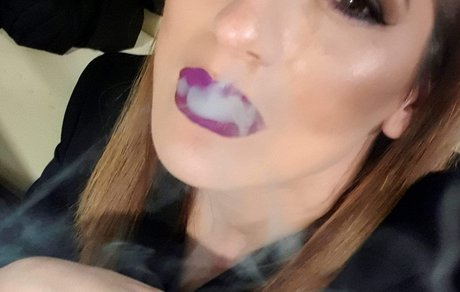 Nacktes geleaktes OnlyFans-Foto von Evadan