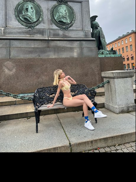 Nacktes geleaktes OnlyFans-Foto von Frida 