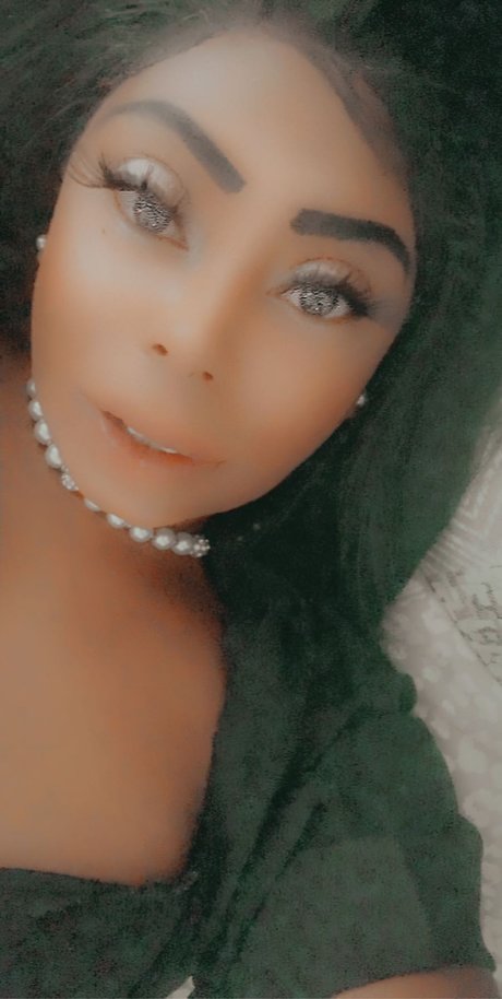 Nacktes geleaktes OnlyFans-Foto von Kim Barbie