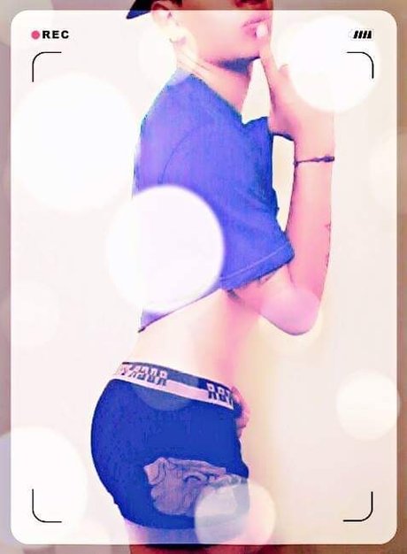 Nacktes geleaktes OnlyFans-Foto von Autor Alex Barros