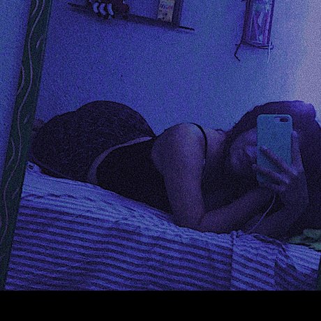 Nacktes geleaktes OnlyFans-Foto von Estefany Solis