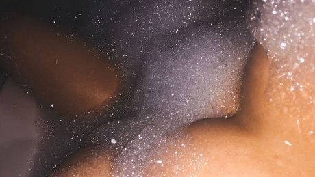 Nacktes geleaktes OnlyFans-Foto von Lucie