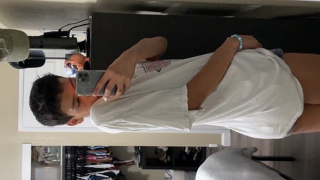 Nacktes geleaktes OnlyFans-Foto von Tavi 