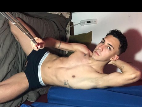 Nacktes geleaktes OnlyFans-Foto von Hot Pende 