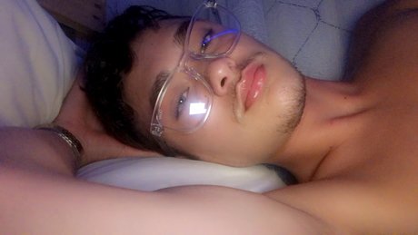 Nacktes geleaktes OnlyFans-Foto von Ezzy