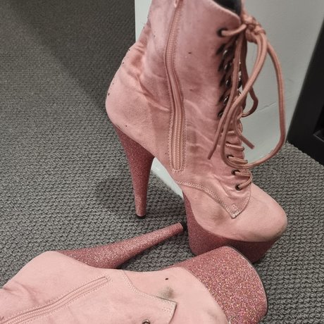 Nacktes geleaktes OnlyFans-Foto von Feetsie Feet