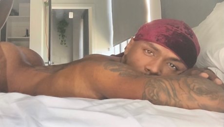 Nacktes geleaktes OnlyFans-Foto von Ezra Arcane