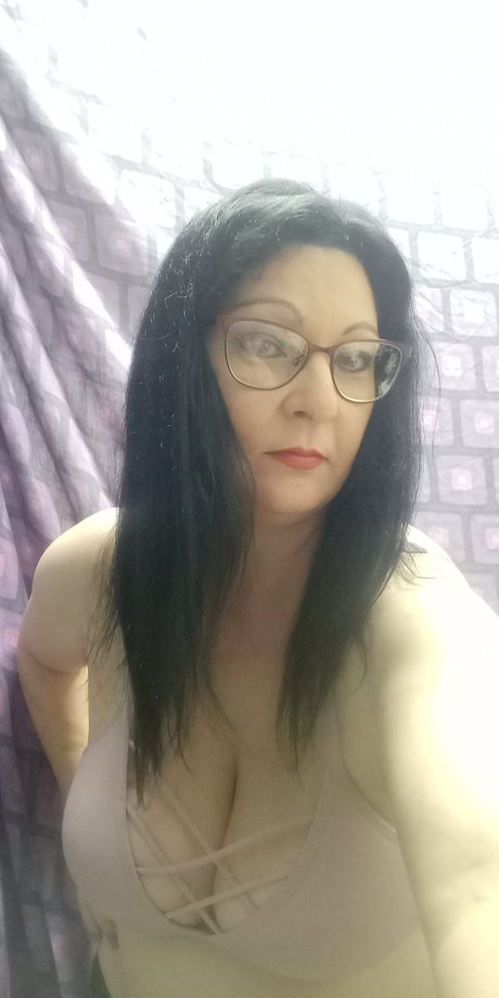 Nacktes geleaktes OnlyFans-Foto von Queen Violet Pixxie