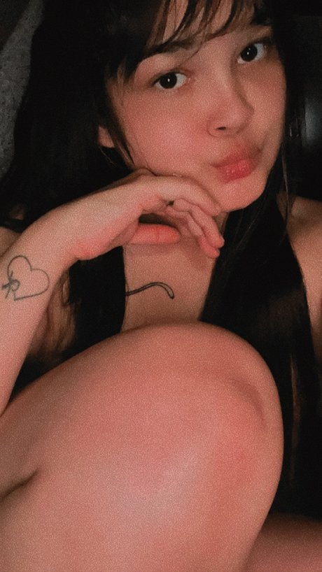 Nacktes geleaktes OnlyFans-Foto von Honey 