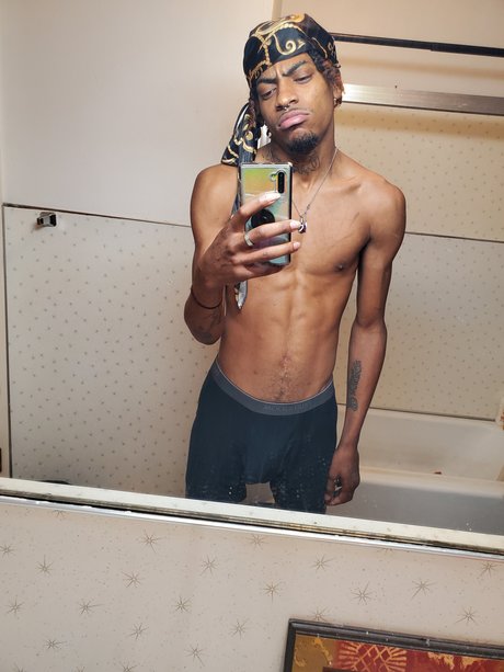 Nacktes geleaktes OnlyFans-Foto von Dakari Kahle
