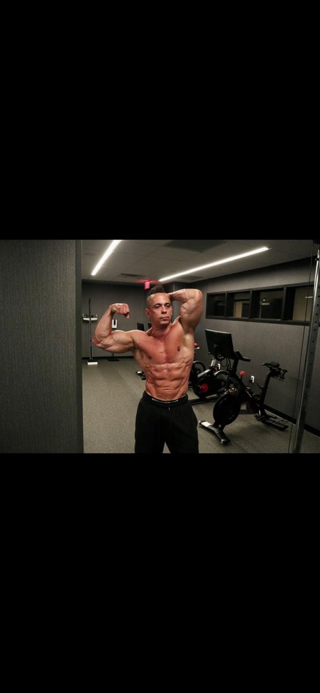 Nacktes geleaktes OnlyFans-Foto von Fernando Theking