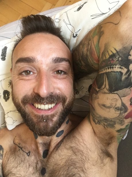 Nacktes geleaktes OnlyFans-Foto von Mion