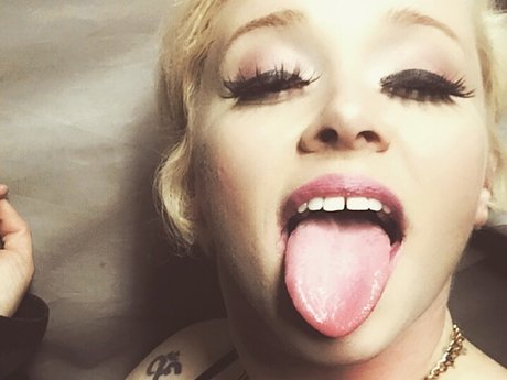 Nacktes geleaktes OnlyFans-Foto von Lulu Love