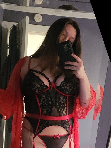 Nacktes geleaktes OnlyFans-Foto von Lulu Lacy