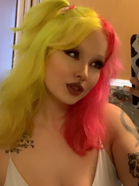 Nacktes geleaktes OnlyFans-Foto von Cambria Marie