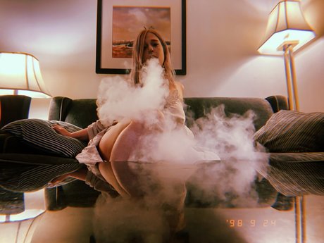 Nacktes geleaktes OnlyFans-Foto von Frankie Greene