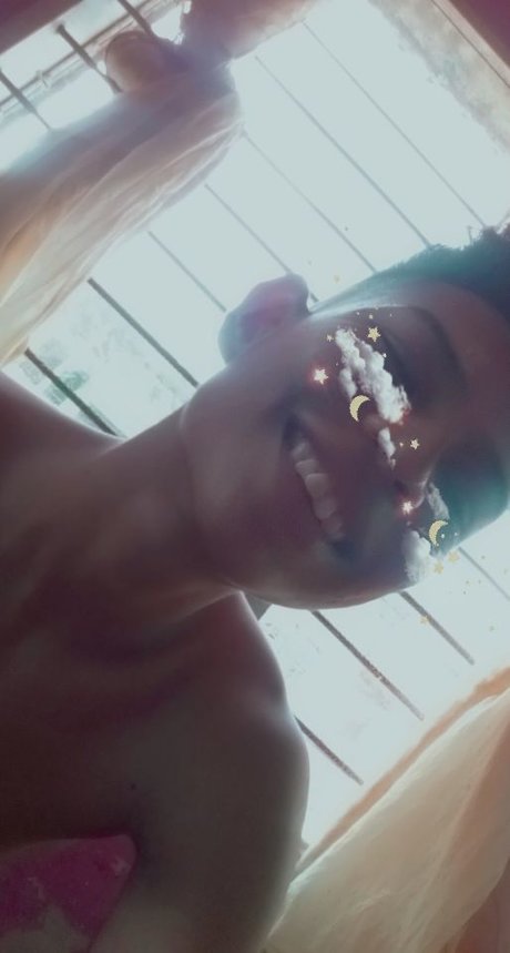 Nacktes geleaktes OnlyFans-Foto von Krypton