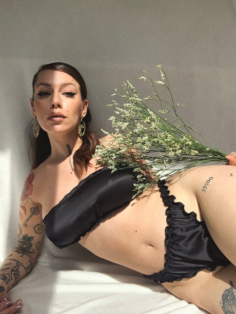 Nacktes geleaktes OnlyFans-Foto von Joanna