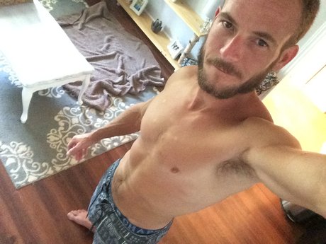 Nacktes geleaktes OnlyFans-Foto von Blake