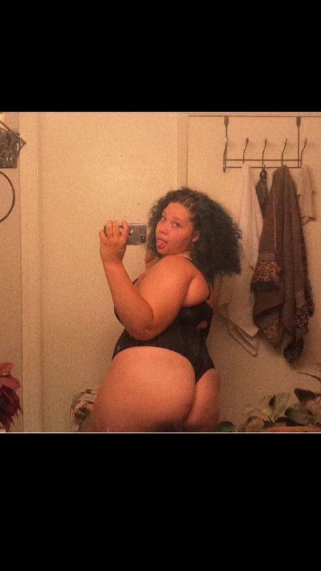 Honeeybootyy