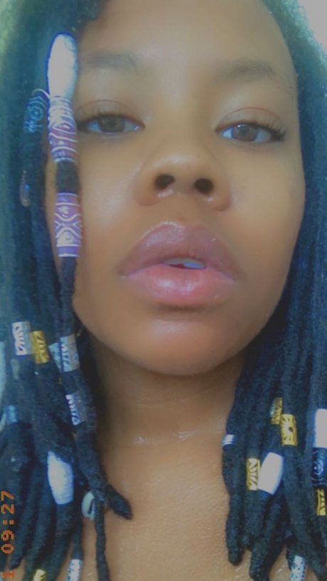 Nacktes geleaktes OnlyFans-Foto von Bits