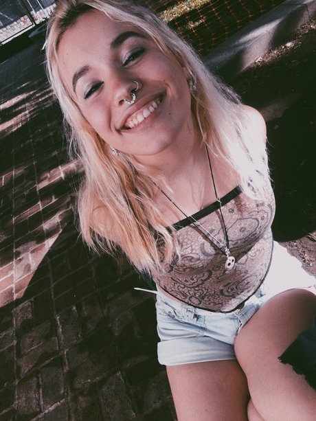Nacktes geleaktes OnlyFans-Foto von Johanna