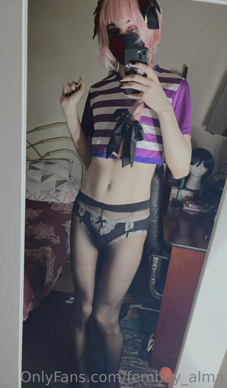 Nacktes geleaktes OnlyFans-Foto von Femboyalma