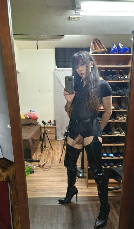 Nacktes geleaktes OnlyFans-Foto von Charlotte Niya