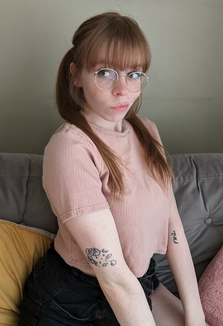 Nacktes geleaktes OnlyFans-Foto von Bat Maisie