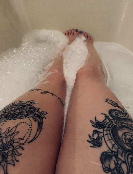 Nacktes geleaktes OnlyFans-Foto von Gingersbellycontent