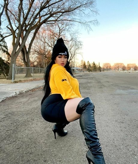 Nacktes geleaktes OnlyFans-Foto von Lily Le