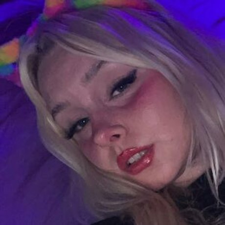Nacktes geleaktes OnlyFans-Foto von Titslikedaisy