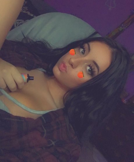 Nacktes geleaktes OnlyFans-Foto von Rayyyyli