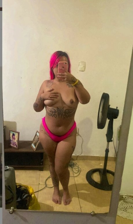Nacktes geleaktes OnlyFans-Foto von Babyperigosa