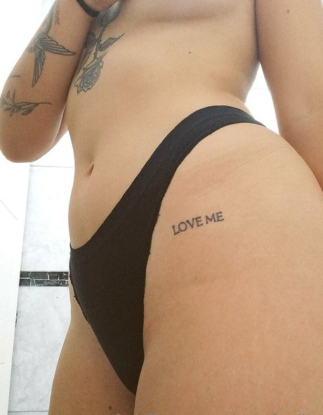 Nacktes geleaktes OnlyFans-Foto von Rosecamxxx
